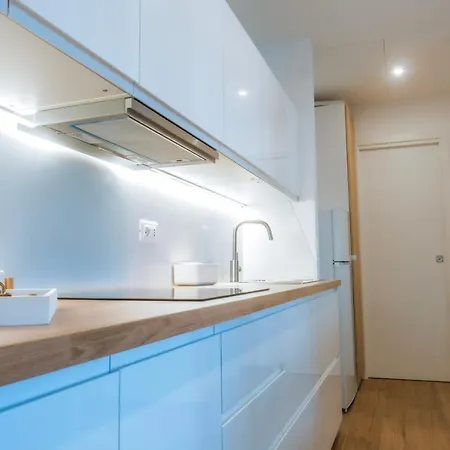Jlh Aparts - Just Like Apartman *
