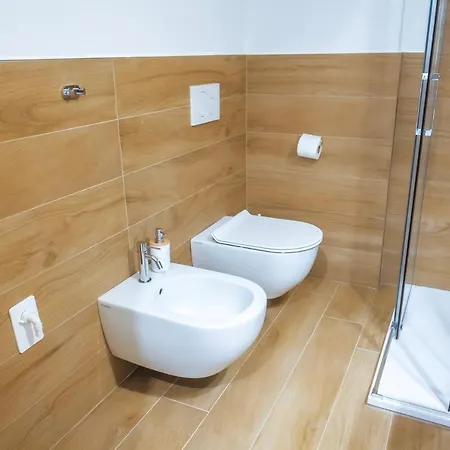 Jlh Aparts - Just Like Apartman *
